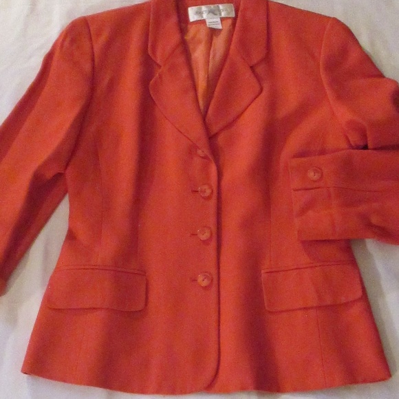 JONES NEW YORK LINED ORANGE SUIT – MINI SKIRT - Picture 3 of 8